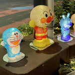 かつぎや - 年末になると登場するイルミネーションはなぜかアンパンマンとドラえもんｗ