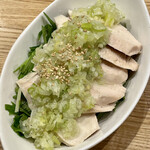 かつぎや - 蒸し鶏葱ソースがけの葱がまた胡麻油が効いていて抜群に旨いんですよ