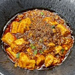 かつぎや - 5辛の麻婆豆腐　辛いんですが優しい甘さもあってただ辛いだけの中華とは違います