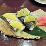 酒肴商店 アジト - 鯖棒寿司