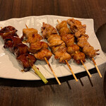 やきとり家すみれ - 大山どりの焼き鳥5本盛り　1,098円