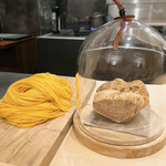 イル アオヤマ - 自家製タヤリンと白トリュフ