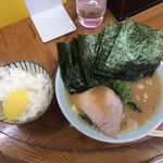 千葉家 - ラーメン(並)海苔増し＋半ライス  計950円