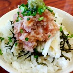 灼味噌らーめん 八堂八 - ネギトロ飯 300円