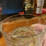 バー ウダ - 氷が溶けてくると味わいも変わる