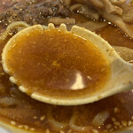 Tantammenyadaigakumaeten - スープは醤油ベースにゴマの香ばしさに程よい辛みと酸味。