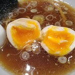 中華そば 笑歩 - 何かは分かりませんがいい玉子