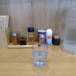 中華そば 笑歩 - 店内は清潔極まりないです