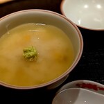 新ばし 星野 - 蕪蒸しに、蛤・百合根・銀杏。お出汁の効いた銀餡が美味。むちゃくちゃ好きな一品。