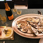 Rue Favart - 牡蠣の網焼きを・・