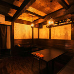 日本酒バル 晴ル - テーブル席(奥2卓)