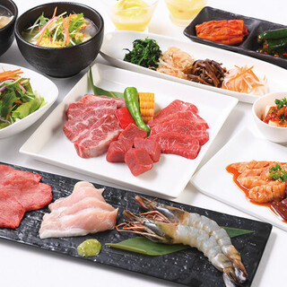 Also suitable for various banquets! Three types of courses are available. Enjoy the exquisite Yakiniku (Grilled meat)!