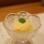 いたや - ねっとりした自家製の柿アイスクリーム