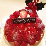 La Maison ensoleille table - Xmascake2012 苺のタルト おいしすぎー(o^^o)