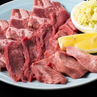 一番人気！名物牛タン全部盛り