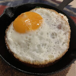 CAFE 4 - 料理写真:カフェ4ハンバーグ目玉焼きトッピング