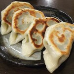 横浜キング亭 - キング餃子 528円