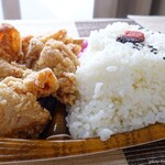 からあげ まんぷく亭 - 2021年5月　ももにんにく醤油唐揚げ弁当ご飯大盛り。ご飯の標高！