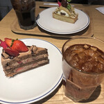 イー・エー・グラン - いちごのショコラショートケーキのドリンクセット¥1390