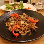 ベトナム料理 ふぉーの店 - 牛肉のオイスターソース炒め(650円)