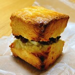 INOUE CRUNCH - あんバタースコーンサンド