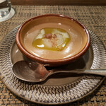 パッソ・ア・パッソ - レンズ豆のパッサート、マガモのブロード、温玉