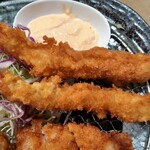 とんかつ屋 桜、、さくら咲く・・・日。 - 海老フライ