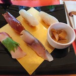 観光列車 おれんじ食堂 - 鮨5貫