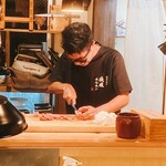 肉の変態集団 疾風ホルモン - ブロックから切り立てが良い〜