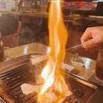 肉の変態集団 疾風ホルモン - タグが燃える