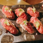 肉の変態集団 疾風ホルモン - 〆はお寿司