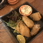 禁煙立呑み しば犬 - カキフライ