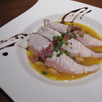 リストランテ ネグラマーロ - 幡豆産一本釣りのサワラのレア焼き 生ハム添えインゲンソース