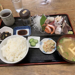 駅前いちば食堂 - さしみ定食