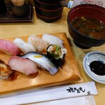 Gontarosushi - 令和3年12月 平日ランチタイム(11:00〜12:00)
                      早得ランチ 550円