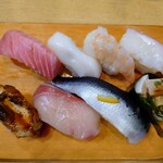 Gontarosushi - 令和3年12月 平日ランチタイム(11:00〜12:00)
                      早得ランチ 550円