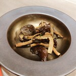 竹韻飄香 - きくらげとやなぎまつたけの青山椒ソース和え