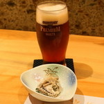 菅乃屋 - 2012.11 地ビール火の国（700円）、先付けの小鉢（525円）