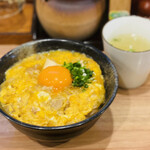 親子丼専門店 ○勝 - 特上親子丼（1,360円）