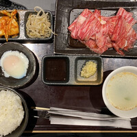 焼肉 天 がむしゃら - カルビ 並盛 130g 1300円
                    ※無料で30g増量 ※ライス、スープおかわり無料
                    2021年12月23日