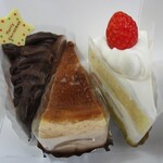 スマトラ洋菓子店 - ケーキ３種類