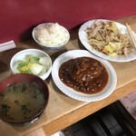 おふくろ - 2021/12/23
野菜炒め定食 750円
煮込ハンバーグ 単品 450円
