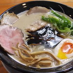 俺のラーメン あっぱれ屋 - コラボ限定「旨味爆発　味の万華鏡型ラーメン」