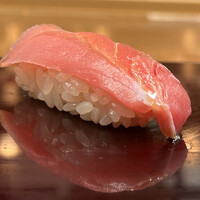 築地 すし Omakase - 中トロ