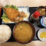 日本橋焼餃子 極 - アジフライ定食＋豚汁変更