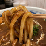 麺匠 釜善 - カレーうどん900円のうどんのアップ