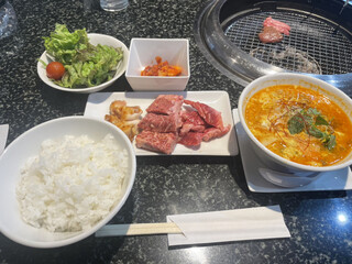 Yakiniku Suehiro Kan - 