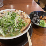 隠岐の島ラーメン - 