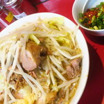 ラーメン二郎 - ラーメン半分＋ニンニク多め＋青ネギ