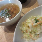 Nariyuki - スープとコールスローサラダ